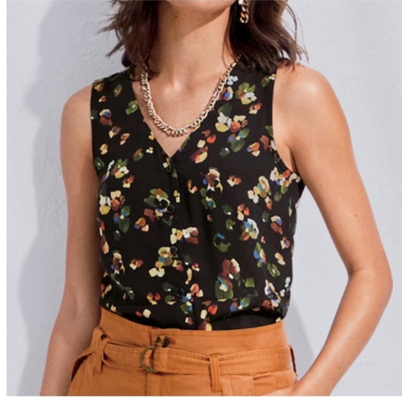 CAbi Tops - CABI FLAMO TOP IN FLOWER BUDS #6110 - MEDIUM - NWT!